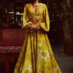 Yellow Crepe Printed Floral Motifs V Riya Lehenga And Balloon Sleeve Blouse Set